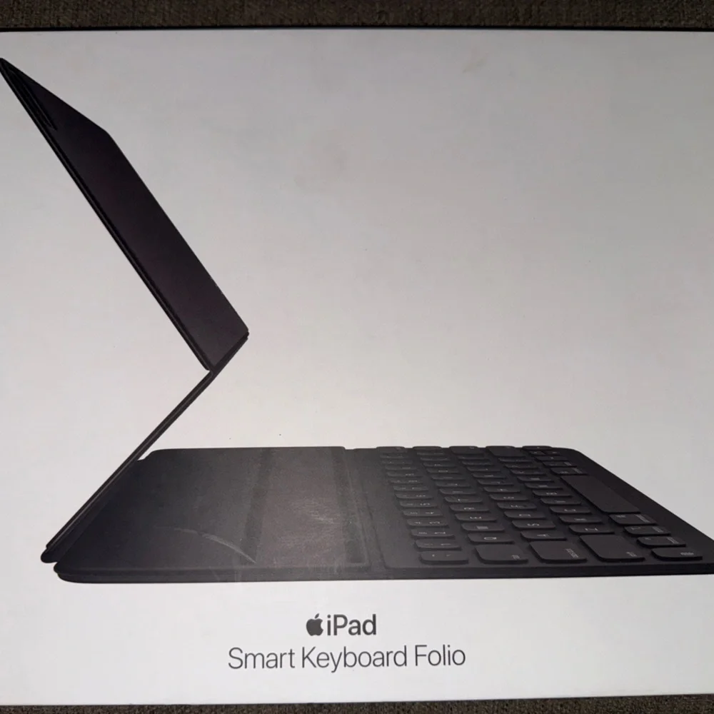 Apple iPad Smart Keyboard Folio in Black 12.9in IPad
